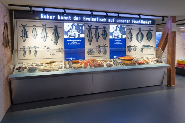Nachbildung einer Fischtheke