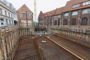 Die Baustelle auf dem Südhof des MEERESMUSEUMs. (Foto: Anke Neumeister/Deutsches Meeresmuseum) 