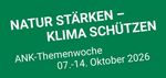 Grüner Banner mit der Aufschrift: Natur Stärken - Klima Schützen 