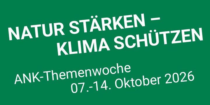 Grüner Banner mit der Aufschrift: Natur Stärken - Klima Schützen 