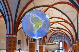 Digital bespielter Globus im MEERESMUSEUM