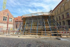 Blick auf die Baustelle am MEERESMUSEUM in Stralsund